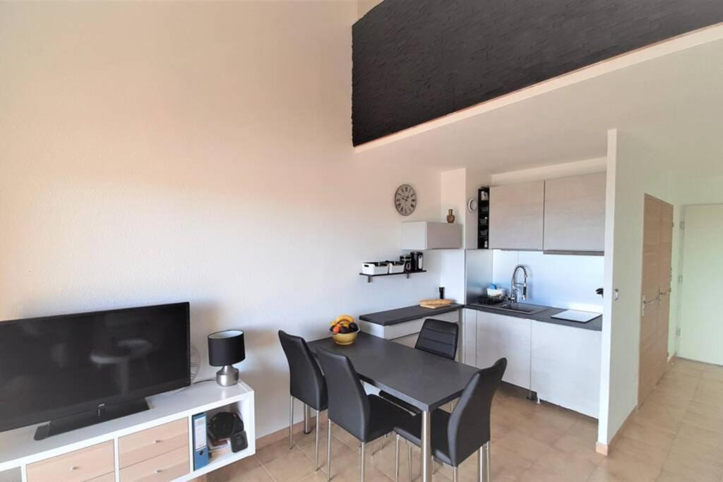 Charmant Appartement Vue Mer A 100M De La Plage. Saint Aygulf Zewnętrze zdjęcie